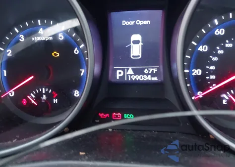 2016 Hyundai Santa Fe Se z USA, uszkodzony, nr VIN KM8SM4HF0GU134132